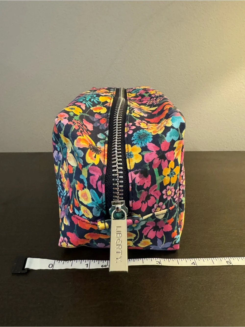 Liberty London Dreams of Summer Nylon Makeup Toiletry Zip Bag 7” x 3.5” x 4” NEW
